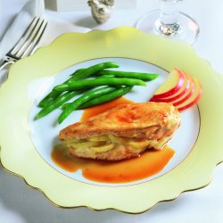 Brie and Apple Chicken Breasts